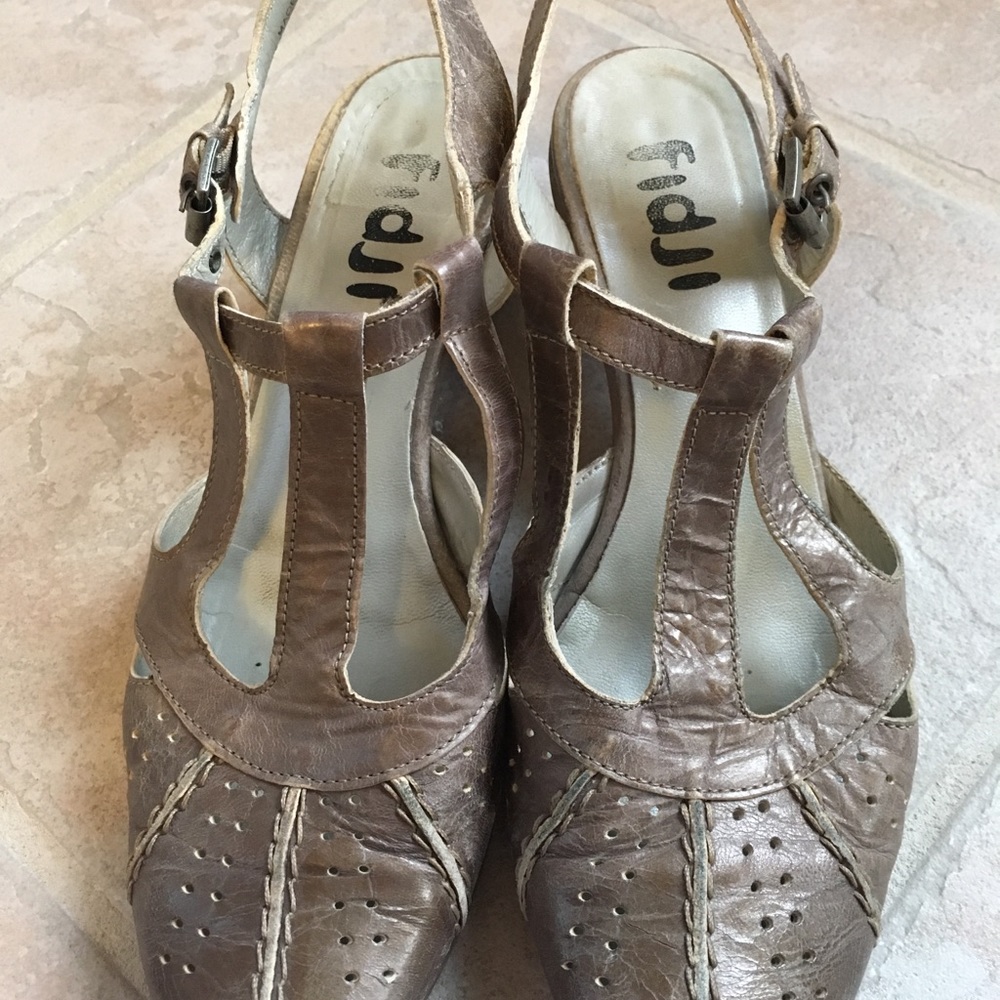 Figji Sandals